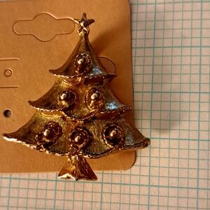 Gold Christmas Tree Brooch Pin
